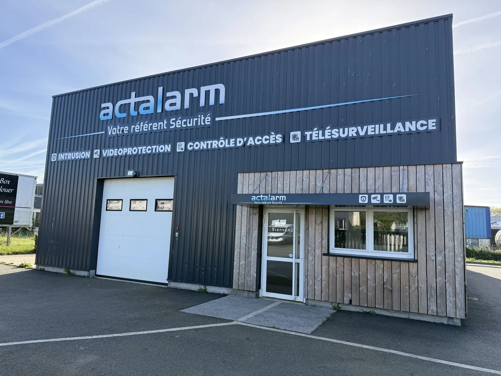 Agence Actalarm : façade et enseigne